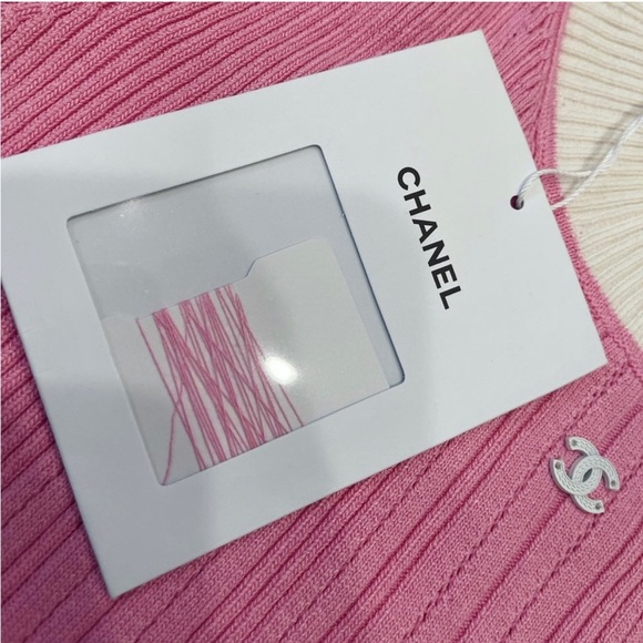 AUTHENTIC CHANEL casual style shirt 2023 SS - Picture 2 of 3